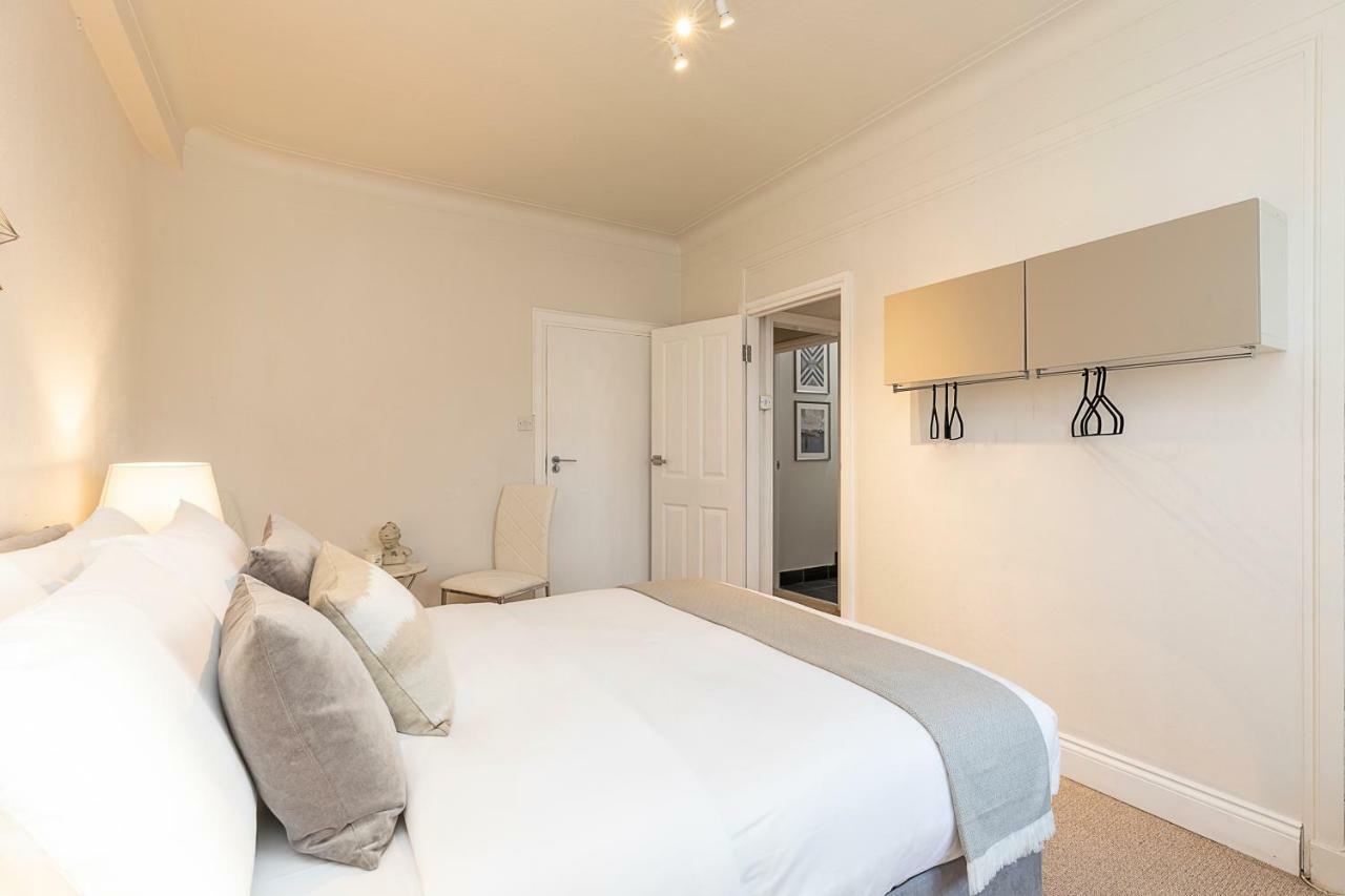 Grand Swiss Cottage Apartment Лондон Экстерьер фото