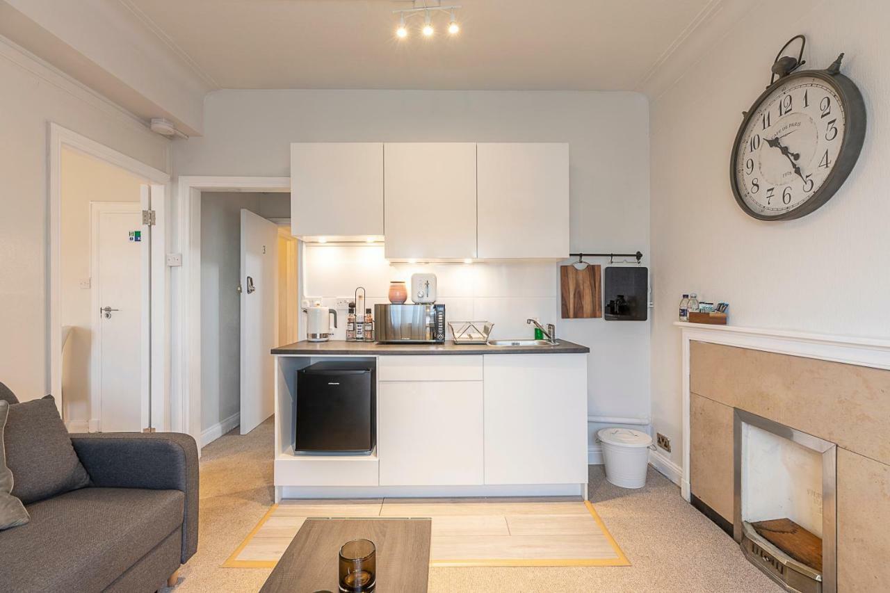 Grand Swiss Cottage Apartment Лондон Экстерьер фото